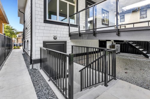 1-281 48Th Avenue E, Vancouver, BC - Outdoor With Exterior