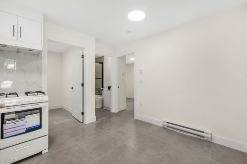 1-281 48Th Avenue E, Vancouver, BC - Indoor