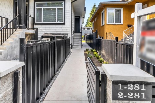 1-281 48Th Avenue E, Vancouver, BC - Outdoor With Exterior