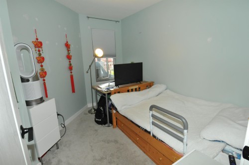 302-5888 Dover Crescent, Richmond, BC - Indoor Photo Showing Bedroom