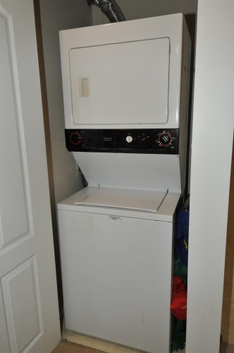 302-5888 Dover Crescent, Richmond, BC - Indoor Photo Showing Laundry Room