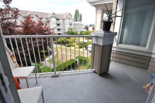302-5888 Dover Crescent, Richmond, BC - Outdoor With Exterior