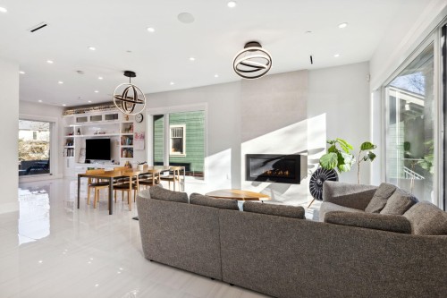 4437 13Th Avenue W, Vancouver, BC - Indoor Photo Showing Living Room With Fireplace
