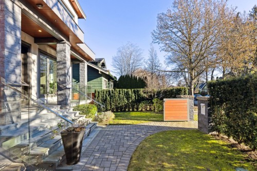 4437 13Th Avenue W, Vancouver, BC - Outdoor