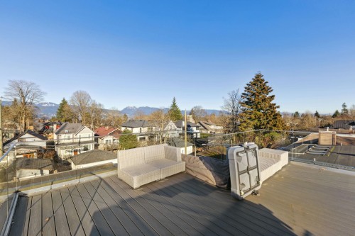 4437 13Th Avenue W, Vancouver, BC - Outdoor With Deck Patio Veranda
