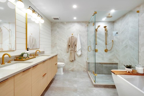 2159 Mcmullen Avenue, Vancouver, BC - Indoor Photo Showing Bathroom