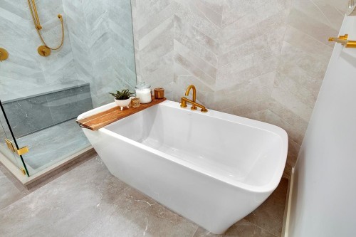 2159 Mcmullen Avenue, Vancouver, BC - Indoor Photo Showing Bathroom
