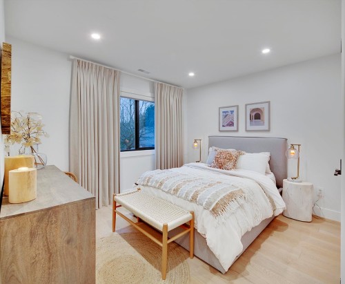 2159 Mcmullen Avenue, Vancouver, BC - Indoor Photo Showing Bedroom