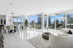 1701-1372 Seymour Street  Vancouver, BC V6B 0L1