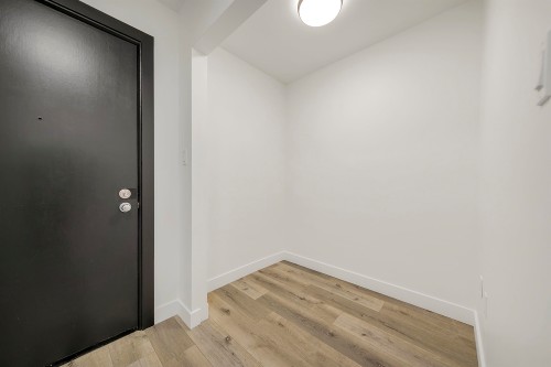 302-170 3Rd Street E, North Vancouver, BC - Indoor Photo Showing Other Room