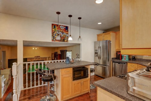 2986 Albion Drive, Coquitlam, BC - Indoor Photo Showing Kitchen