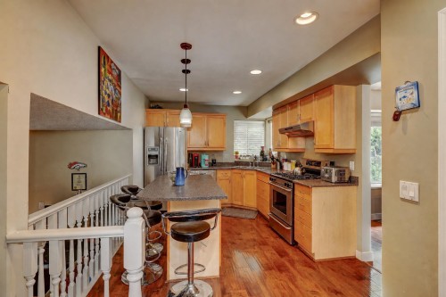 2986 Albion Drive, Coquitlam, BC - Indoor Photo Showing Kitchen