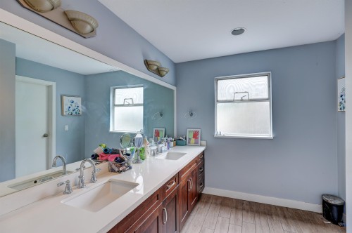 2986 Albion Drive, Coquitlam, BC - Indoor Photo Showing Bathroom