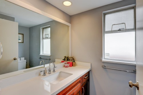 2986 Albion Drive, Coquitlam, BC - Indoor Photo Showing Bathroom