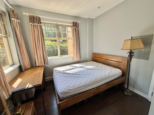 103-4883 Maclure Mews, Vancouver, BC - Indoor Photo Showing Bedroom