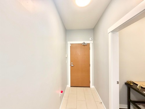 103-4883 Maclure Mews, Vancouver, BC - Indoor Photo Showing Other Room