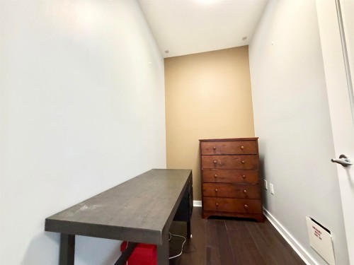 103-4883 Maclure Mews, Vancouver, BC - Indoor Photo Showing Other Room