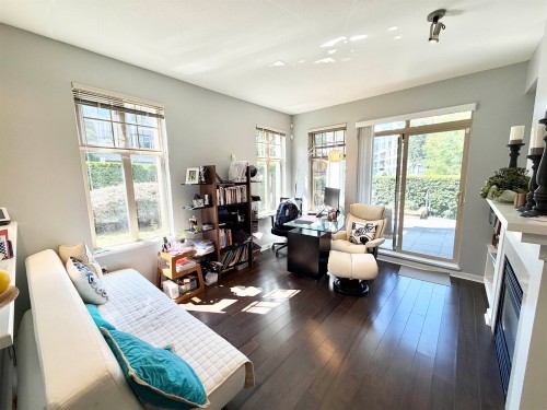 103-4883 Maclure Mews, Vancouver, BC - Indoor