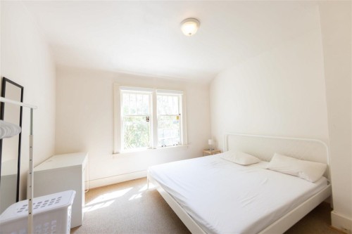 4674 4Th Avenue W, Vancouver, BC - Indoor Photo Showing Bedroom