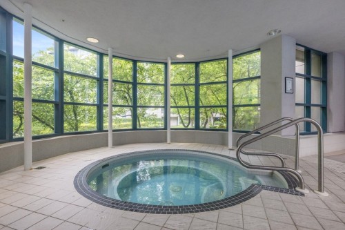 3102-183 Keefer Place, Vancouver, BC - Indoor Photo Showing Other Room With In Ground Pool