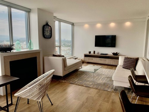 3102-183 Keefer Place, Vancouver, BC - Indoor Photo Showing Living Room