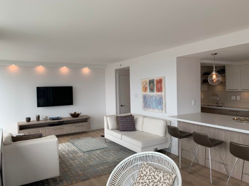 3102-183 Keefer Place, Vancouver, BC - Indoor Photo Showing Living Room