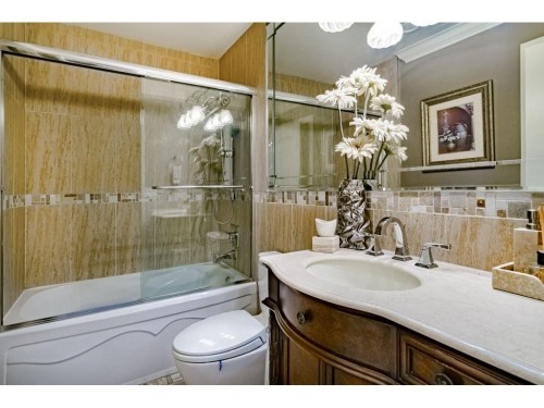 5955 Forglen Drive, Burnaby, BC - Indoor Photo Showing Bathroom