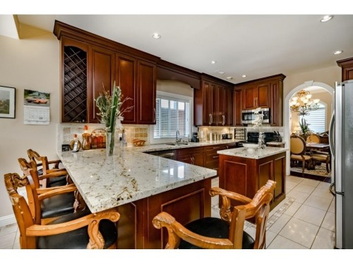 5955 Forglen Drive, Burnaby, BC - Indoor Photo Showing Kitchen