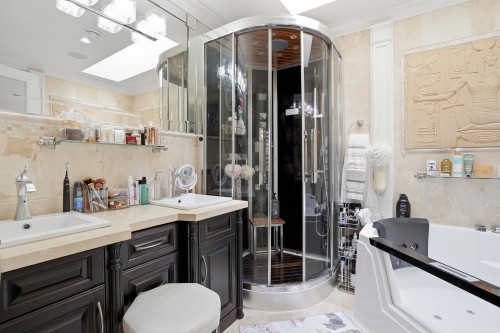 5957 Forglen Drive, Burnaby, BC - Indoor Photo Showing Bathroom