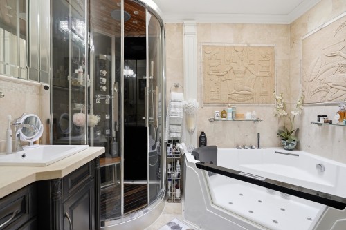 5957 Forglen Drive, Burnaby, BC - Indoor Photo Showing Bathroom