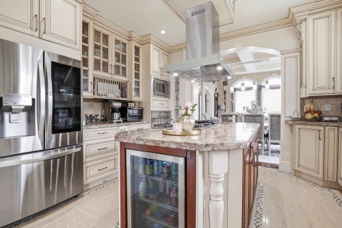 5957 Forglen Drive, Burnaby, BC - Indoor Photo Showing Kitchen With Upgraded Kitchen