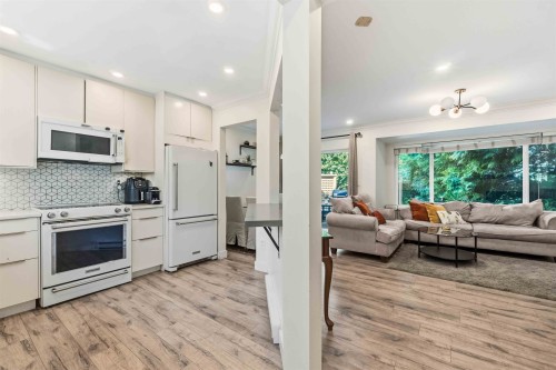 11-7400 Minoru Boulevard, Richmond, BC - Indoor Photo Showing Other Room
