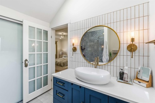 11-7400 Minoru Boulevard, Richmond, BC - Indoor Photo Showing Bathroom
