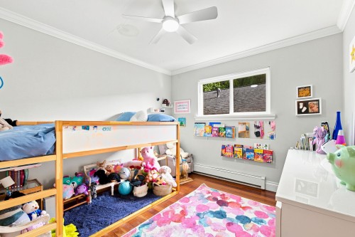2360 Mackay Avenue, North Vancouver, BC - Indoor