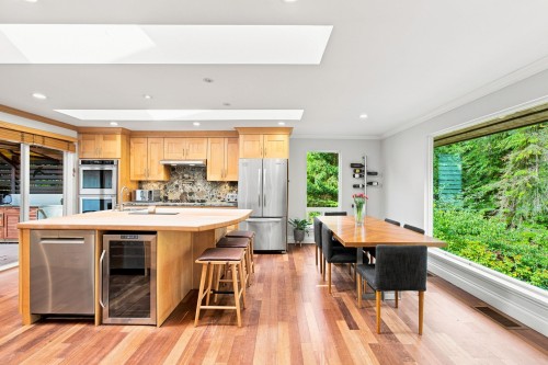 2360 Mackay Avenue, North Vancouver, BC - Indoor Photo Showing Other Room