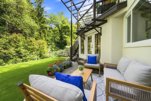 2360 Mackay Avenue, North Vancouver, BC - Outdoor With Deck Patio Veranda With Exterior