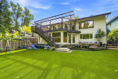 2360 Mackay Avenue, North Vancouver, BC - Outdoor With Deck Patio Veranda