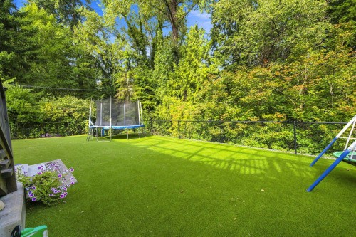 2360 Mackay Avenue, North Vancouver, BC - Outdoor