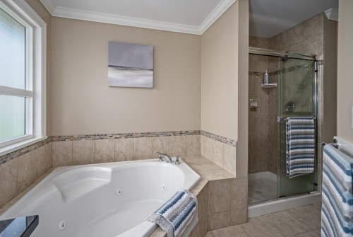 5379 Wellburn Drive, Delta, BC - Indoor Photo Showing Bathroom
