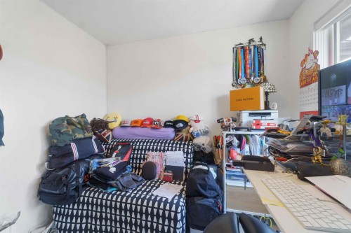 451 63Rd Avenue W, Vancouver, BC - Indoor