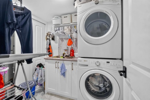 451 63Rd Avenue W, Vancouver, BC - Indoor Photo Showing Laundry Room