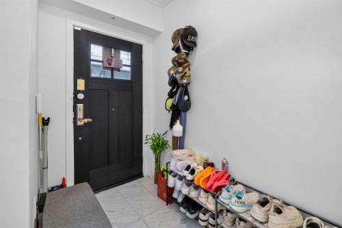 451 63Rd Avenue W, Vancouver, BC - Indoor Photo Showing Other Room