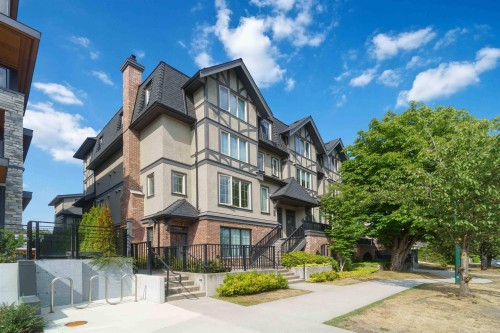 451 63Rd Avenue W, Vancouver, BC - Outdoor With Facade