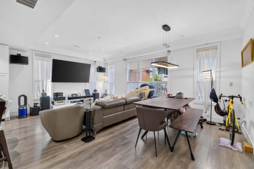 451 63Rd Avenue W, Vancouver, BC - Indoor