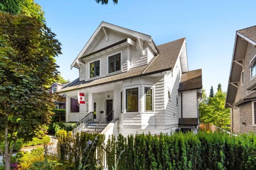 2518 3Rd Avenue W, Vancouver, BC 