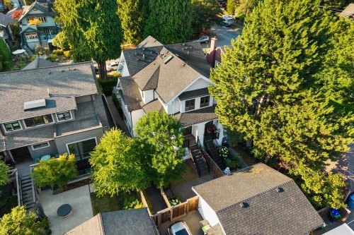 2518 3Rd Avenue W, Vancouver, BC 