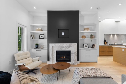 2518 3Rd Avenue W, Vancouver, BC 