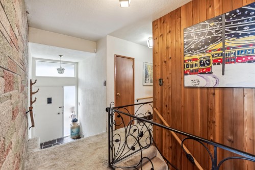 2575 Queens Avenue, West Vancouver, BC - Indoor Photo Showing Other Room