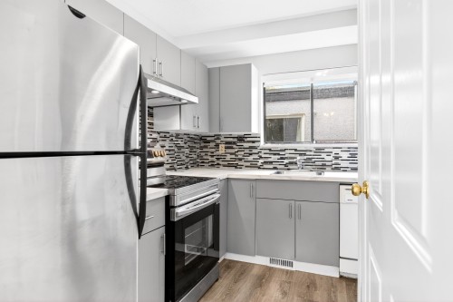 3008 Firbrook Place, Coquitlam, BC - Indoor Photo Showing Kitchen With Upgraded Kitchen