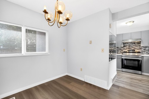 3008 Firbrook Place, Coquitlam, BC - Indoor Photo Showing Kitchen
